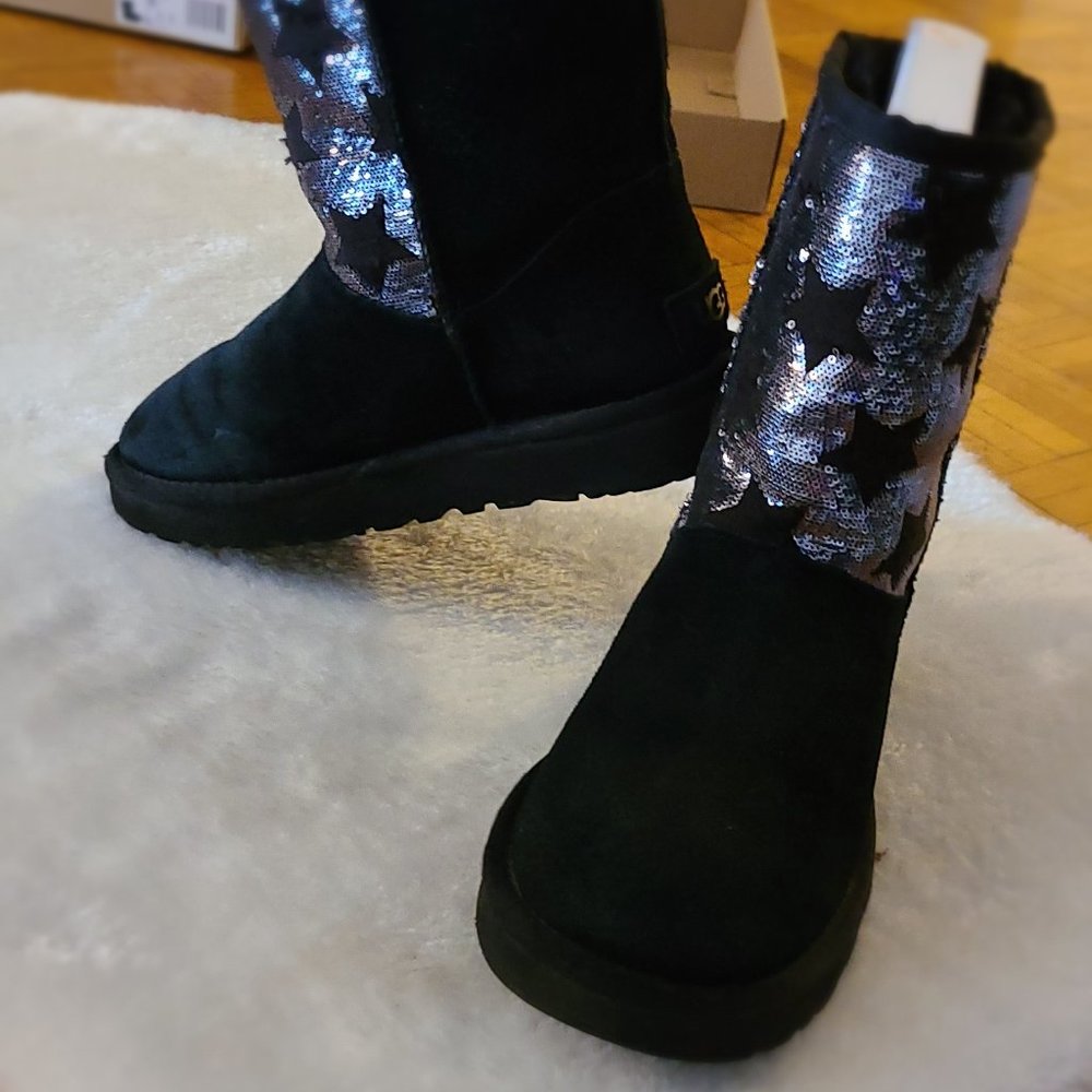 Uggs - Picture 2 of 3